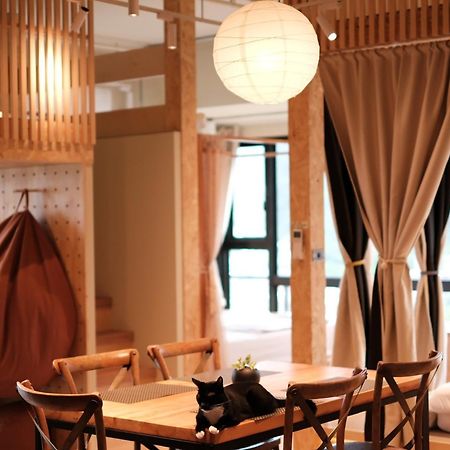 Toucheng Happyhouse頭城黑皮家 附早餐アパートメント エクステリア 写真