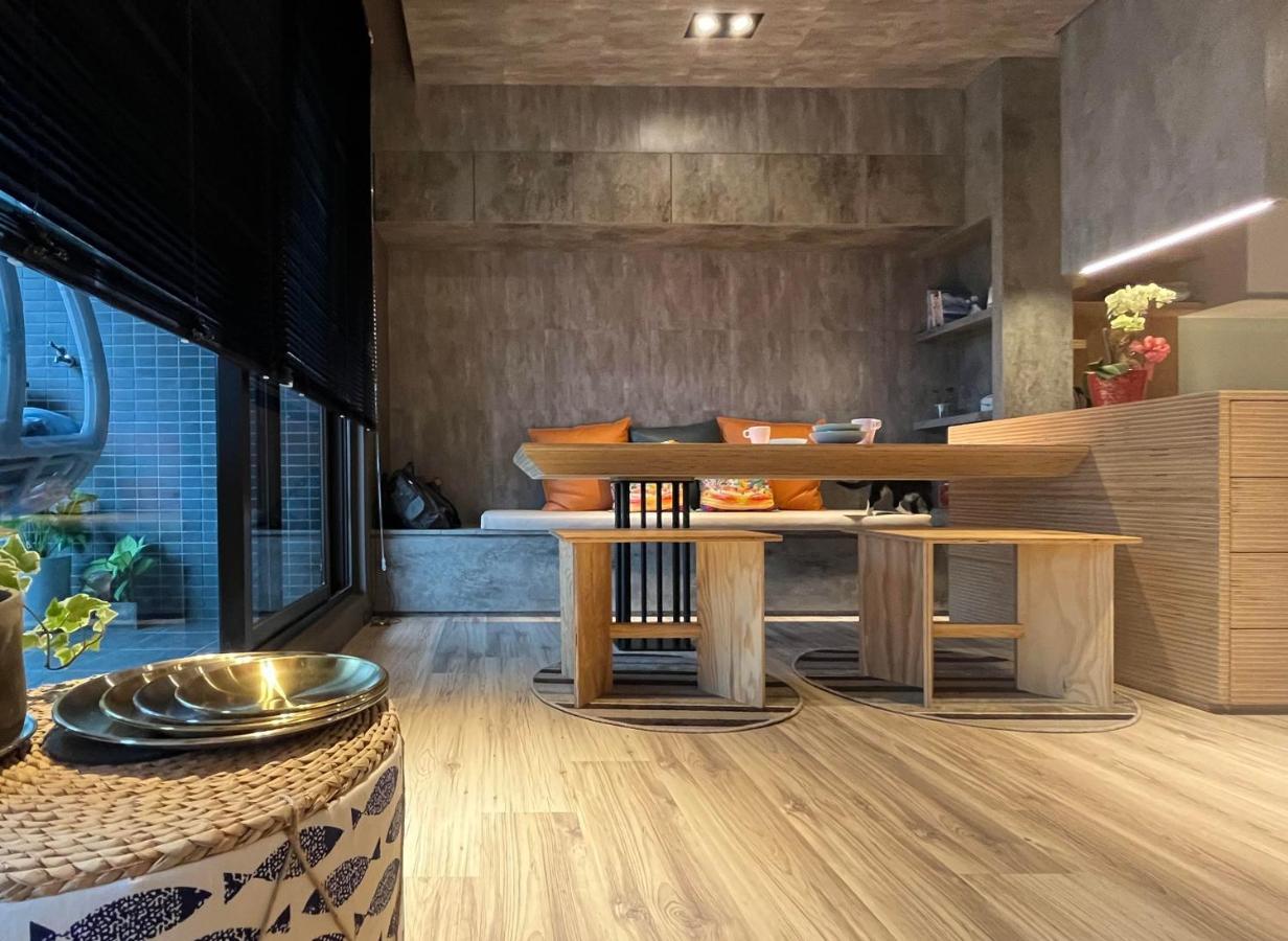 Toucheng Happyhouse頭城黑皮家 附早餐アパートメント エクステリア 写真