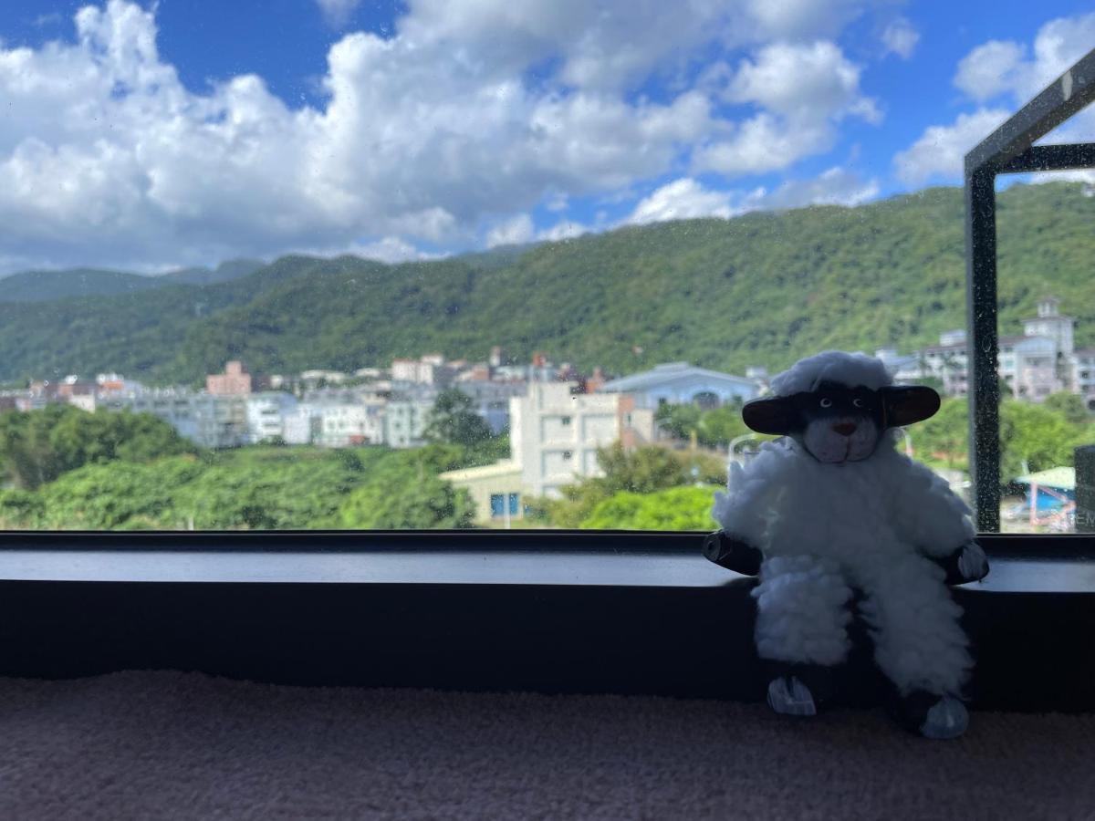 Toucheng Happyhouse頭城黑皮家 附早餐アパートメント エクステリア 写真