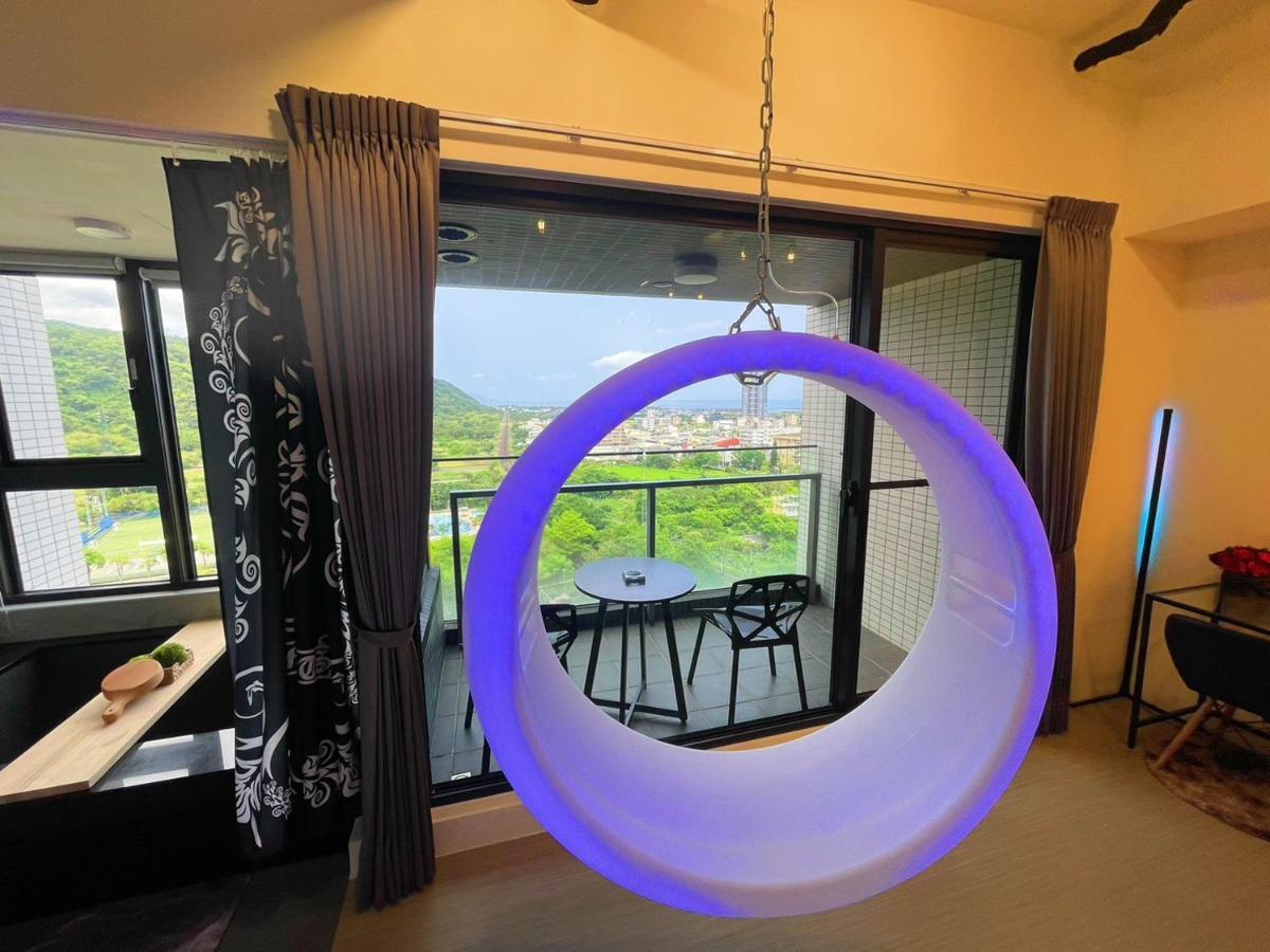 Toucheng Happyhouse頭城黑皮家 附早餐アパートメント エクステリア 写真