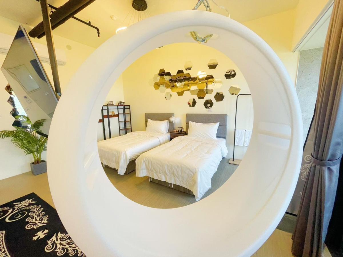 Toucheng Happyhouse頭城黑皮家 附早餐アパートメント エクステリア 写真