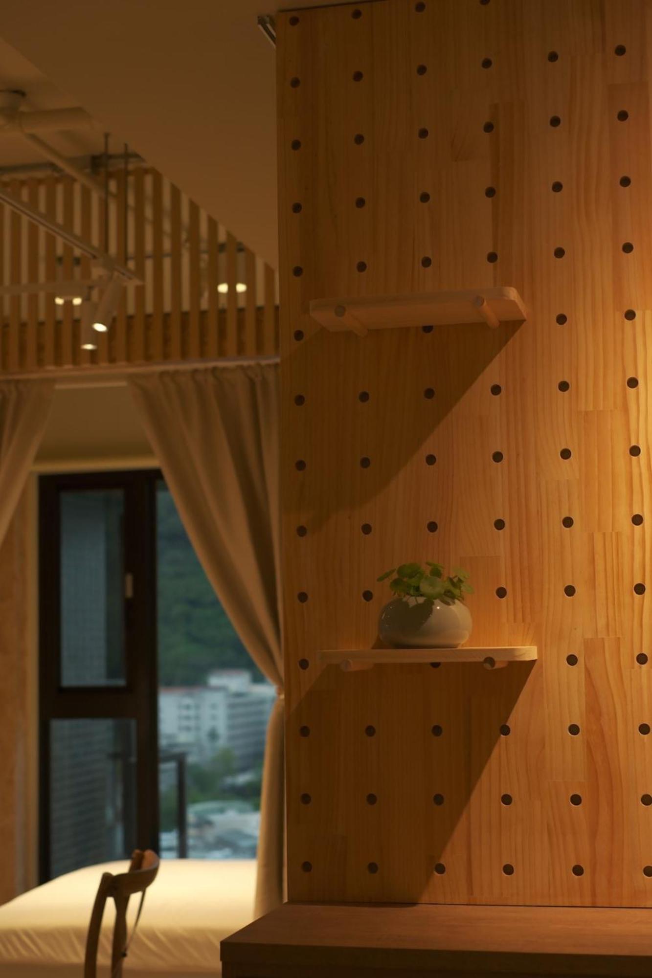 Toucheng Happyhouse頭城黑皮家 附早餐アパートメント エクステリア 写真