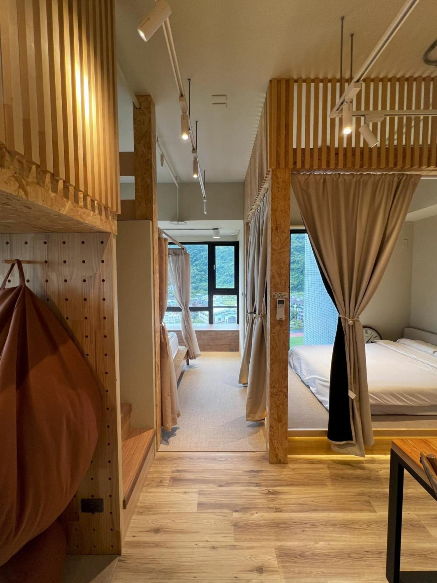 Toucheng Happyhouse頭城黑皮家 附早餐アパートメント エクステリア 写真