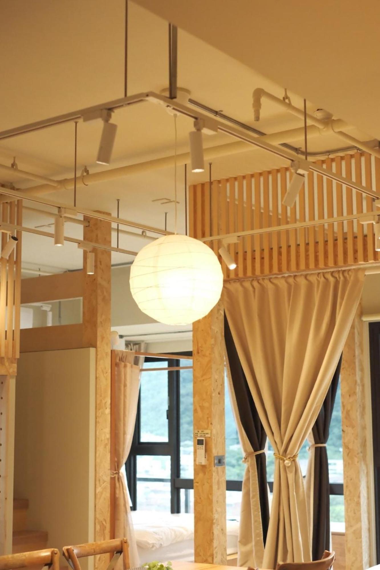 Toucheng Happyhouse頭城黑皮家 附早餐アパートメント エクステリア 写真