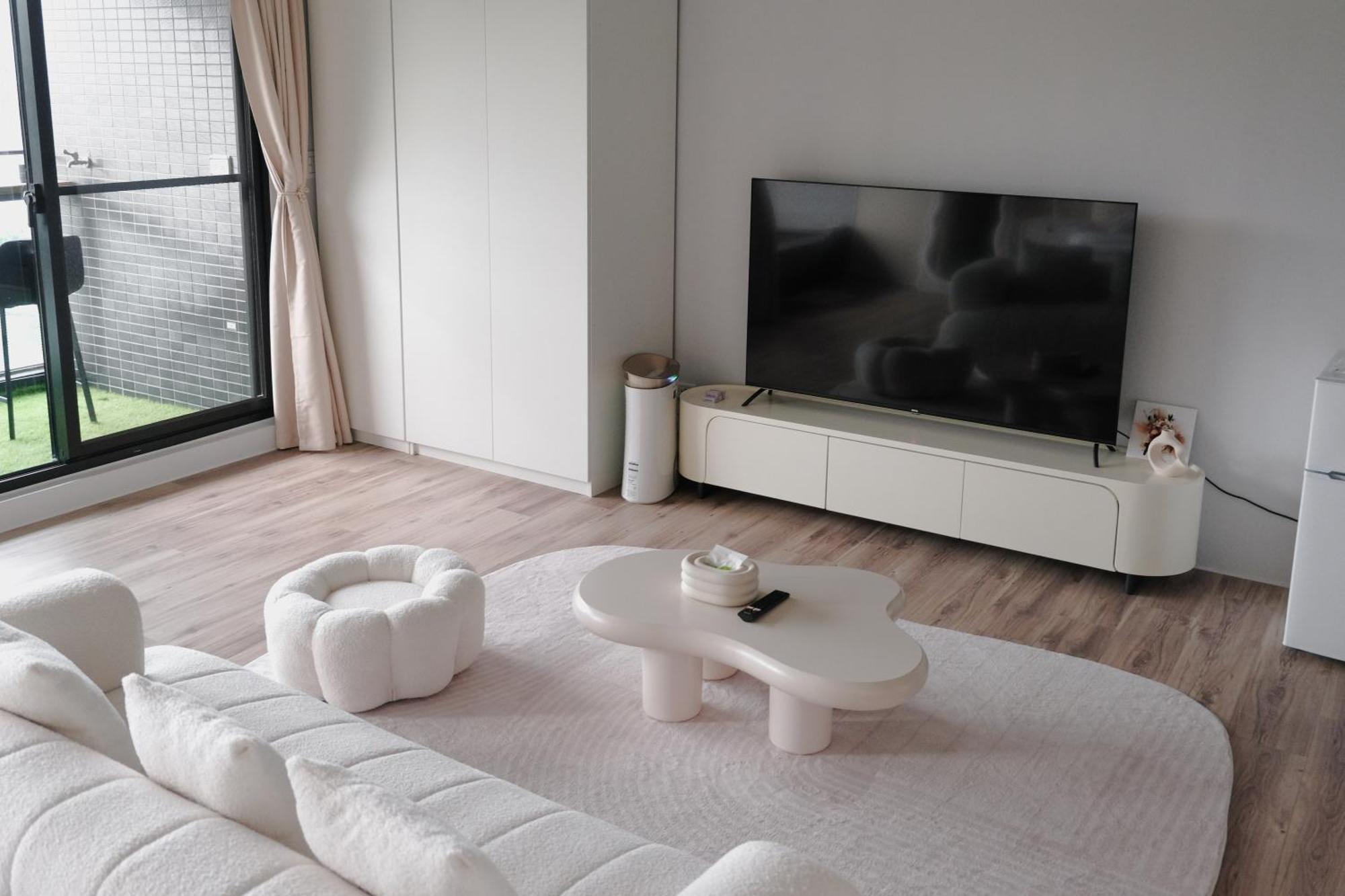 Toucheng Happyhouse頭城黑皮家 附早餐アパートメント エクステリア 写真